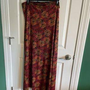 LuLaRoe Maxi Skirt. Great for fall. 3XL.